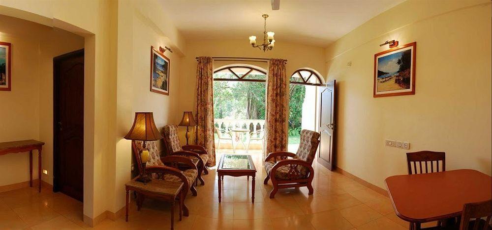 Hacienda De Goa Resort Vagator Bagian luar foto