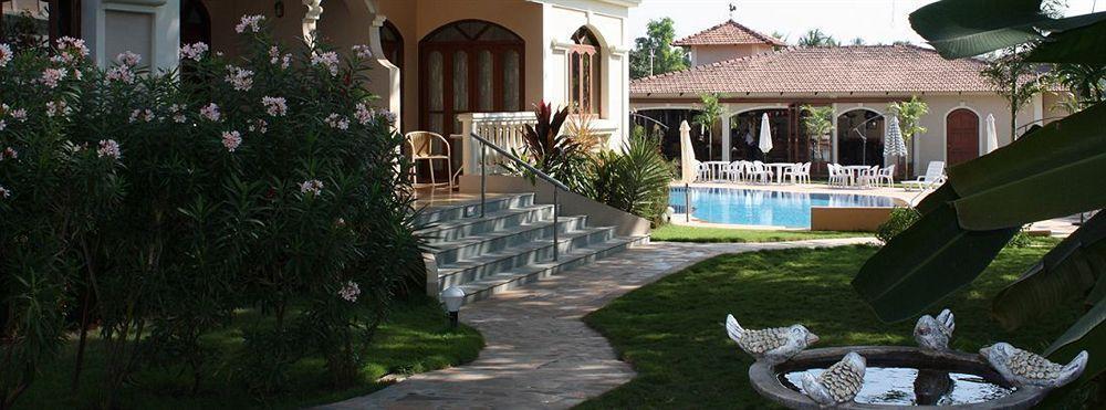 Hacienda De Goa Resort Vagator Bagian luar foto