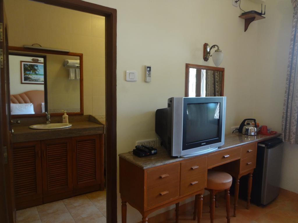 Hacienda De Goa Resort Vagator Bagian luar foto